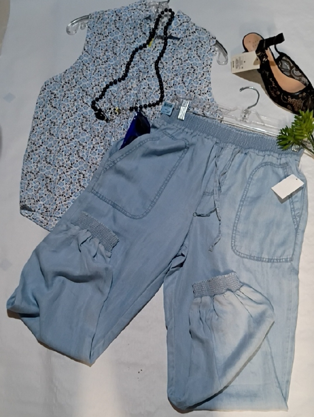 Love Tree Light Blue Elastic Waist Cargo Capris